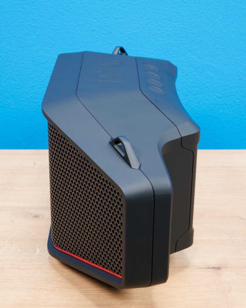 Teufel Rockster Cross Test: Großer Sound zum Umhängen - HIFI.DE