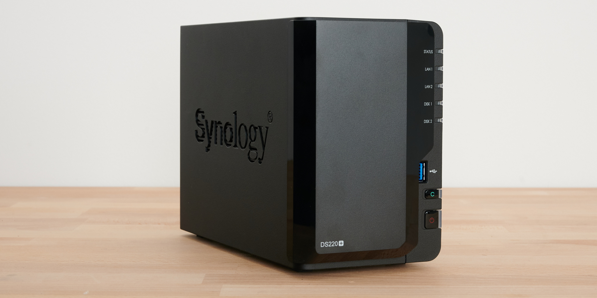 Synology DS220+ NAS 2 Alloggi Con 2x WD Red 2TB (4TB Totali), Dual Core 2.0GHz, 2GB DDR4, Garanzia 2 Anni - 2