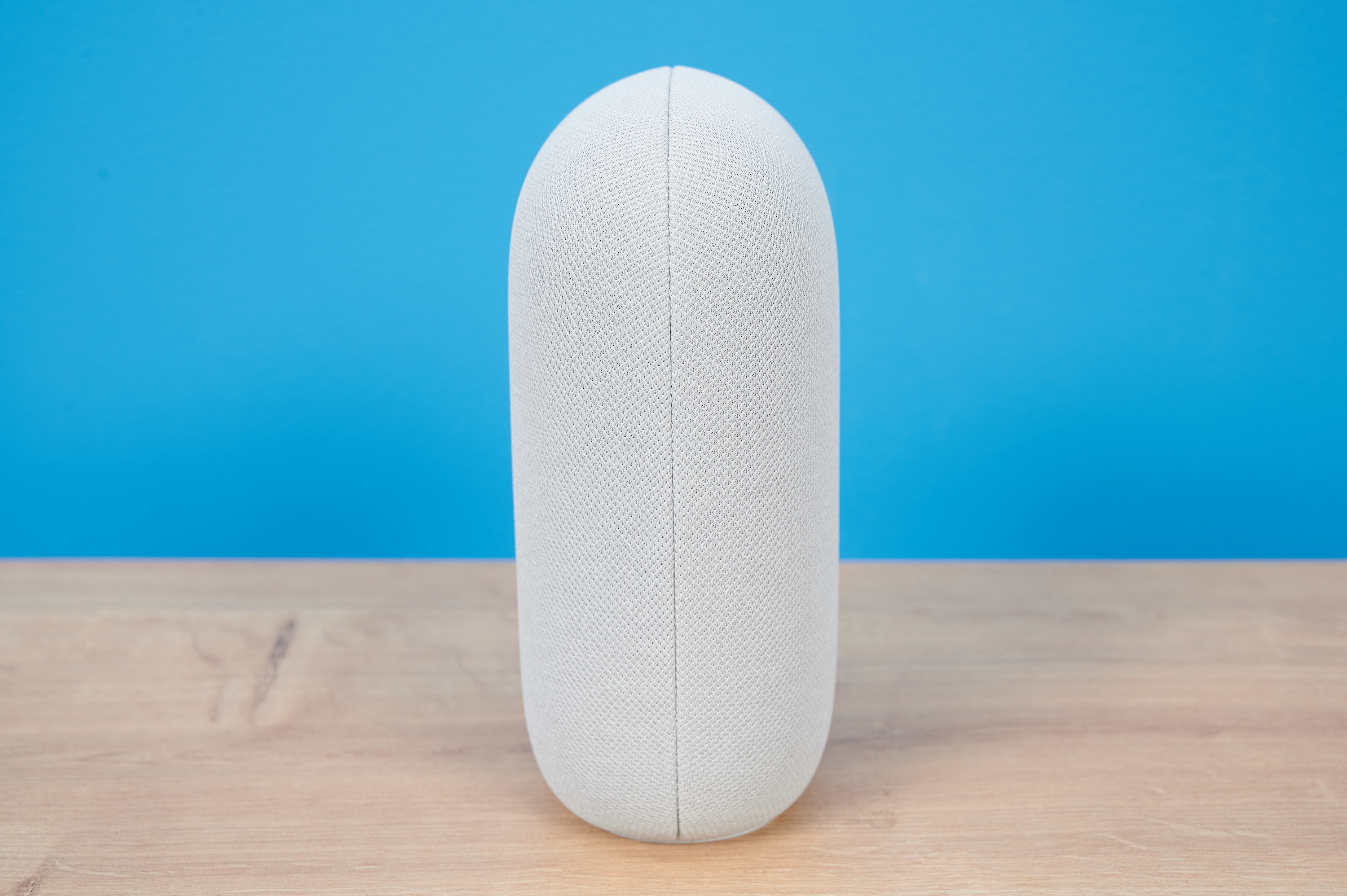Google Nest Audio Smart Lautsprecher mit Sprachsteuerung Carbon ++ 