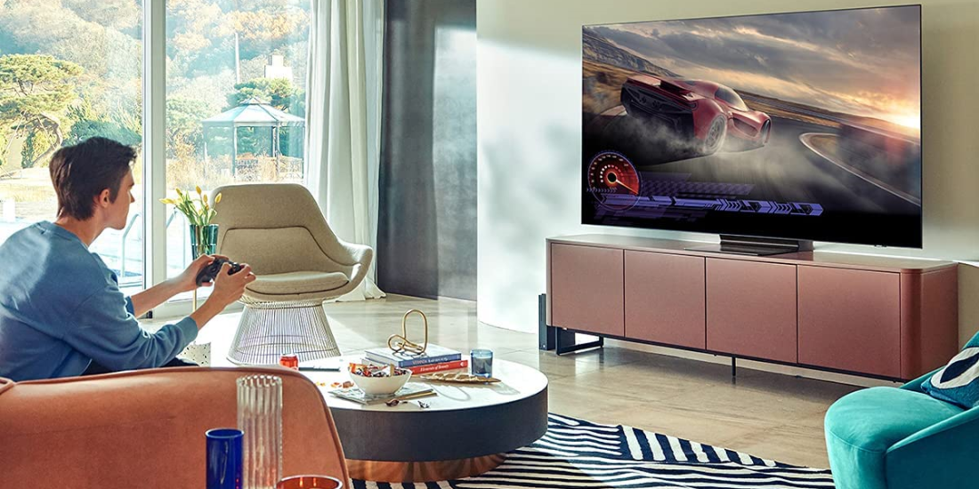 OLED TV von Samsung im Wohnzimmer
