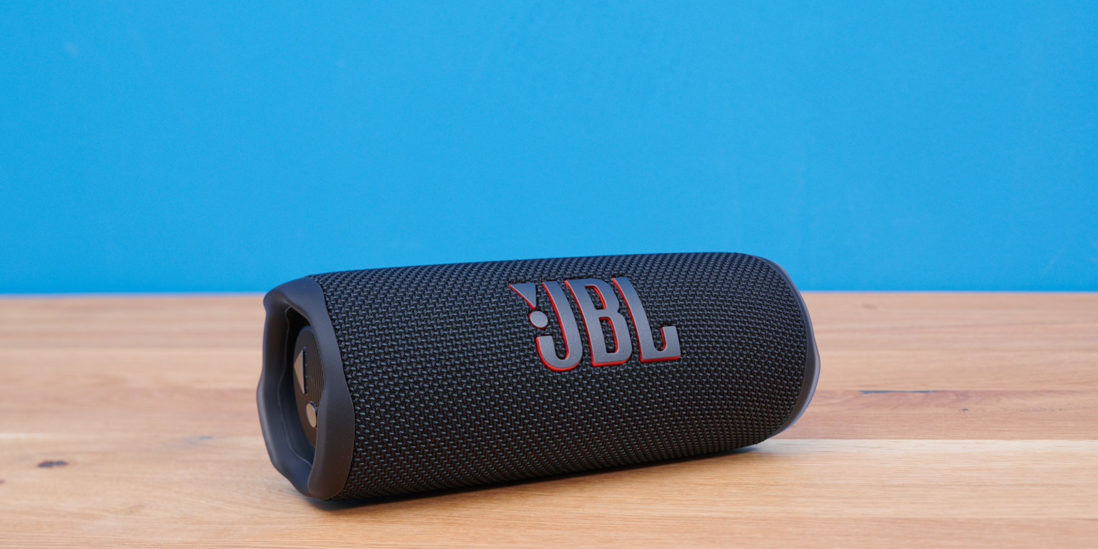 JBL Flip 6 im Test: Kleiner aber mehr Leistung - HIFI.DE