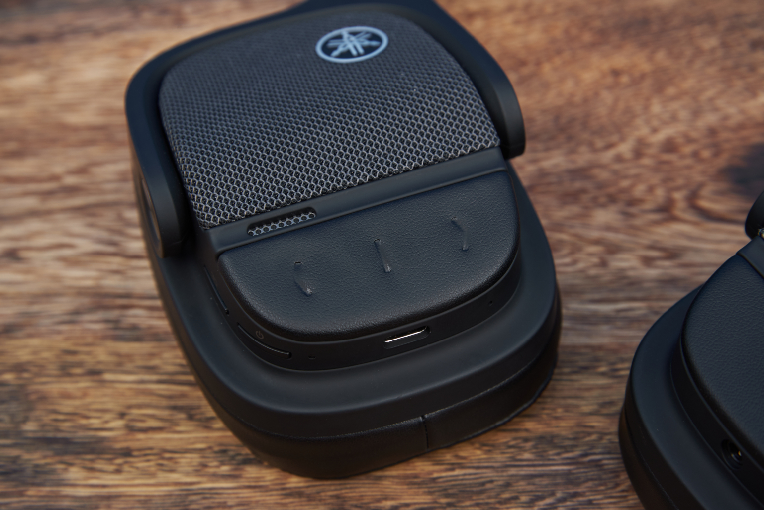 Test Yamaha YH-L700A: Edler Bluetooth-Kopfhörer mit Raumklang - HIFI.DE