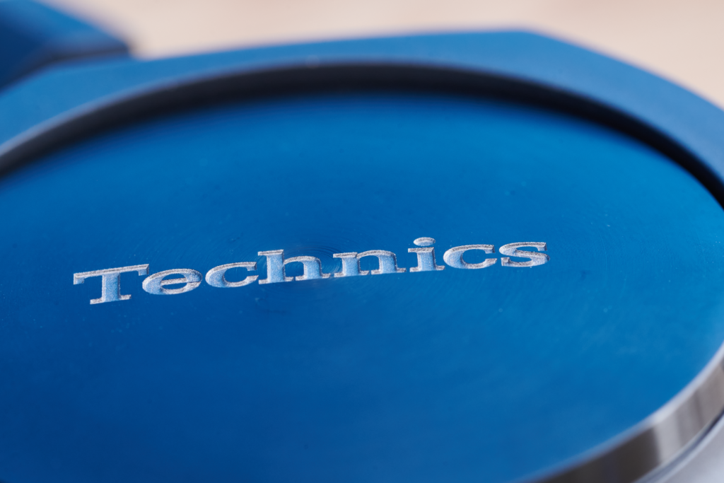 Technics EAH-A800 Logo