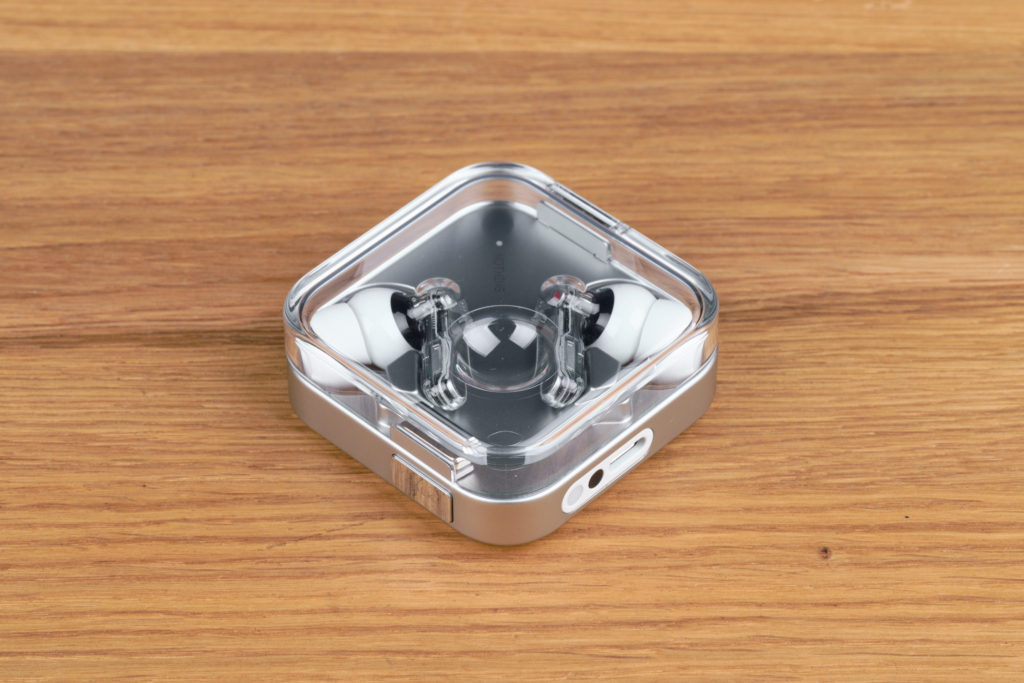 Bluetooth Kopfhoerer bis 100 Euro Nothing Ear im Ladecase