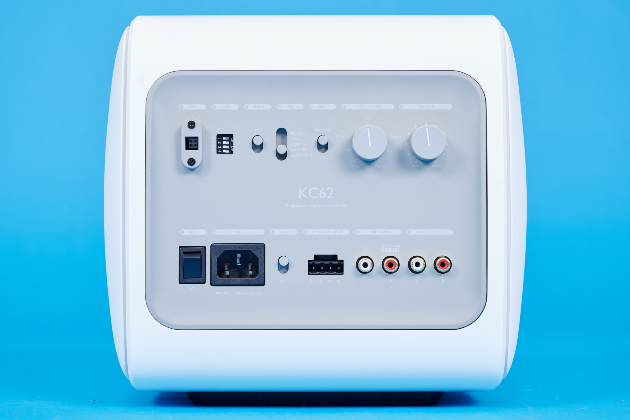 KEF KC62 im Test Kompakter Subwoofer für Musik und Film HIFI.DE