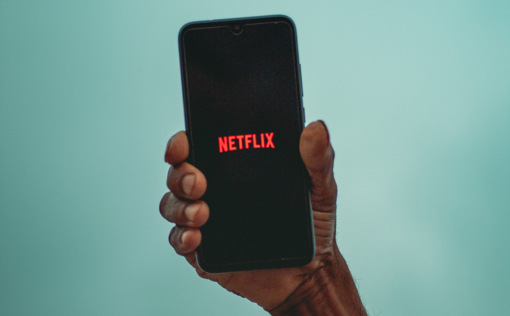 Netflix könnte Kosten durch eine Daten-Maut als Argument für weitere Preiserhöhungen nutzen.
