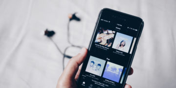 Spotify will über Musik und Podcasts hinaus mit Hörbüchern punkten.