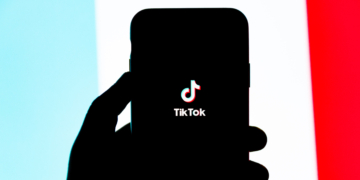 TikTok wird von der Musikindustrie zugleich geliebt und gehasst.