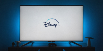 Disney Plus führt Dolby Atmos für Kopfhörer von Apple ein.