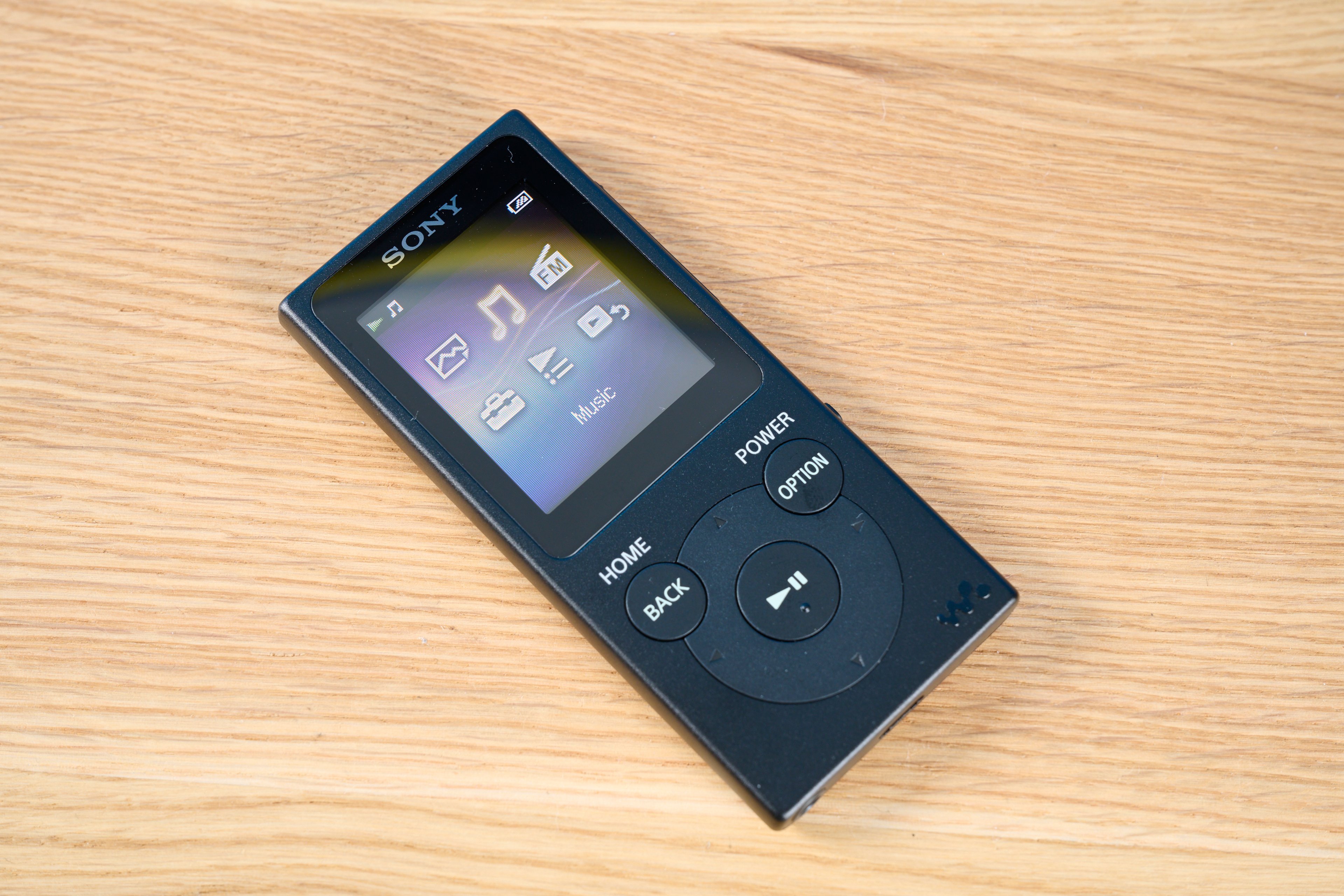 Spielereien Test: MP3-Player NW-E394 ohne Sony im