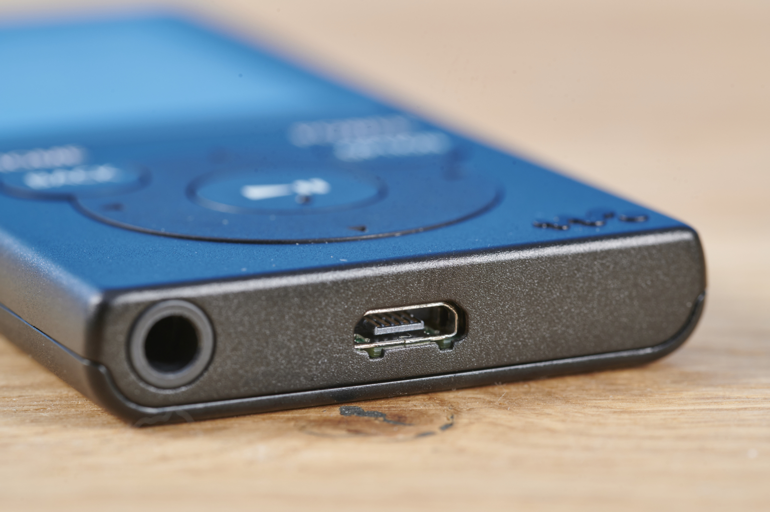 Sony NWE394 im Test MP3Player ohne Spielereien HIFI.DE