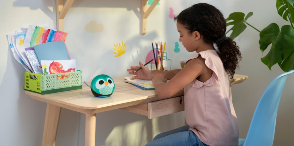 Amazon will die Kinder mit seinen Echo Dot Kids immer in Hörweite haben.