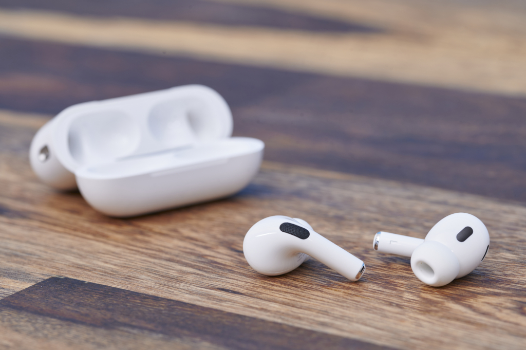 Apple AirPods Pro 2. Generation vs. Bose QuietComfort Earbuds IIDesign