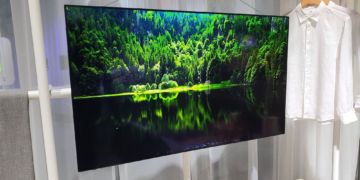 Panasonic zeigt auf der IFA 2022 einen kabellosen OLED-TV.