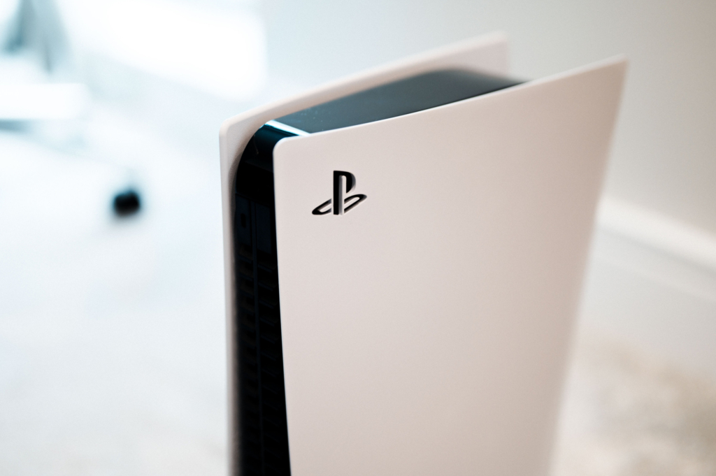Das angebliche Re-Design der PlayStation 5 soll erst 2023 erscheinen.