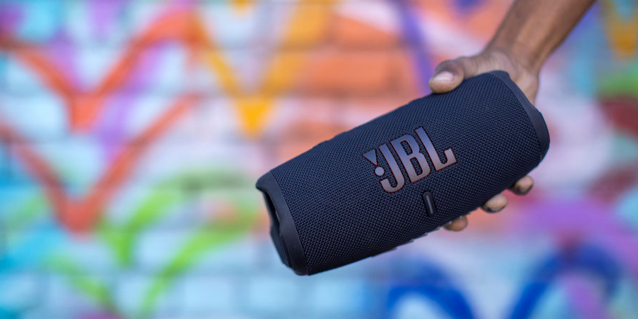 JBL Charge 5 im Angebot zu Black Friday