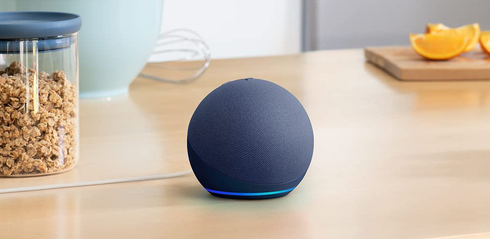 Die Amazon Echo Dot (5. Generation) sind ein guter Einstieg in den Kosmos von Alexa.