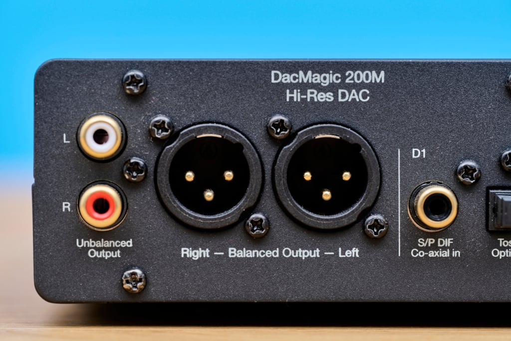Cambridge Audio DacMagic 200M XLR-Ausgänge