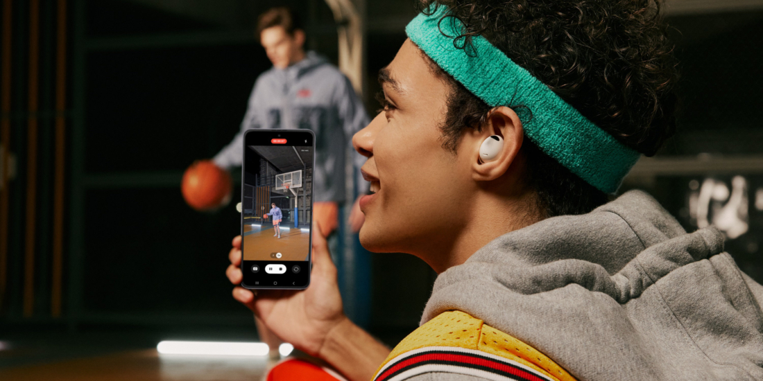 Die Galaxy Buds2 Pro erhalten ein Update zur 360°-Audio-Aufzeichnung.