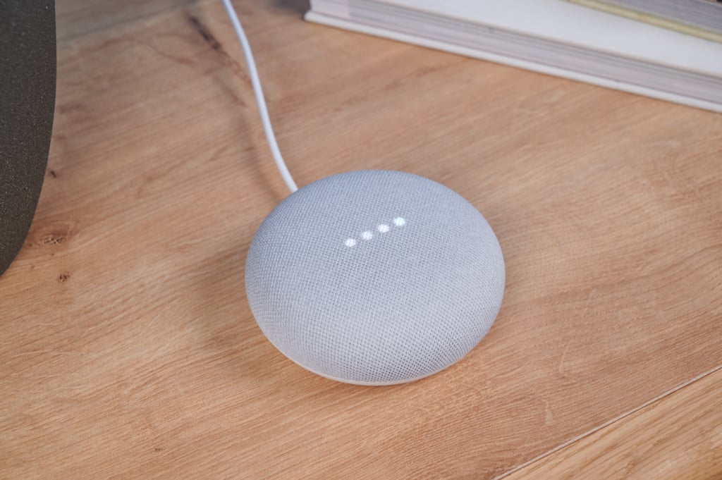 Google Nest Mini Touchsteuerung LEDs auf der Oberseite
