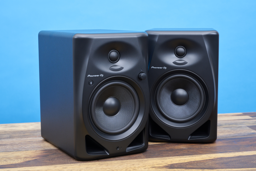 Pioneer DJ DM50DBT im Test Preiswerte Aktivbox aus der