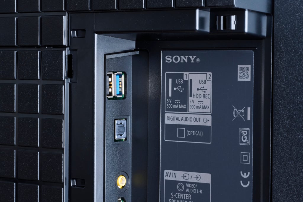 Weitere Anschlüsse Sony A80L