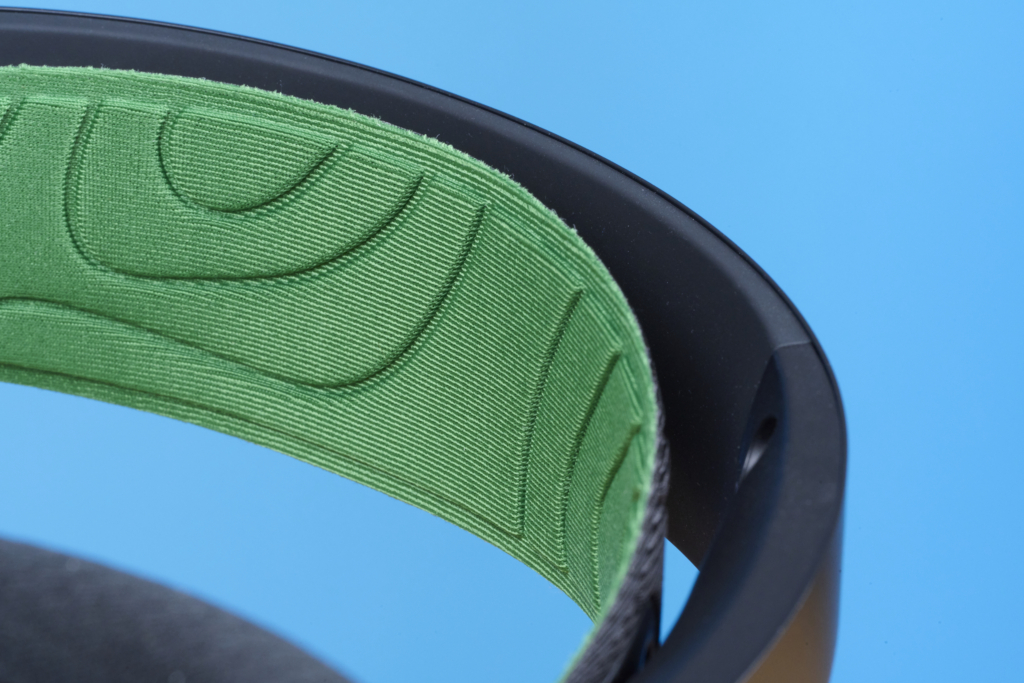 Headband mit grünen Akzenten der 7X-Version