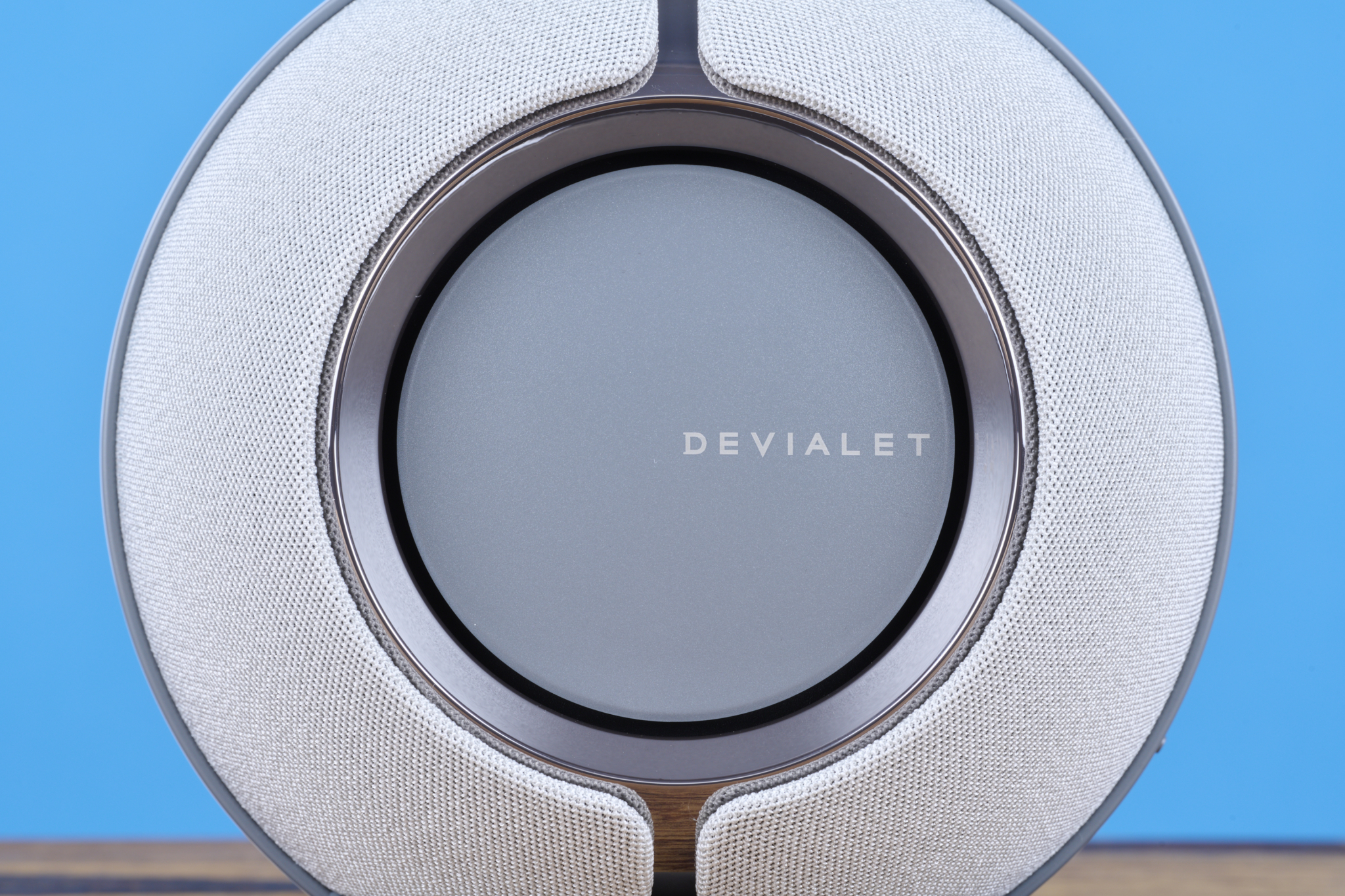 Devialet Mania im Test: WLAN und Bluetooth im Raumschiff-Look - HIFI.DE