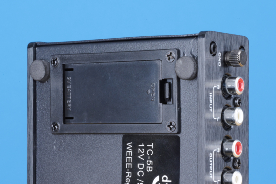 Dynavox TC-5B Préamplificateur Phono Compact Métal - MM - Batterie Optionnelle - Noir