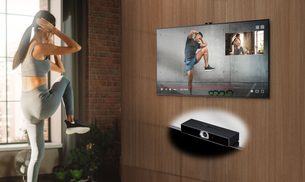 Mit der LG Smart Cam ist auch interaktives Fitnesstraining möglich.