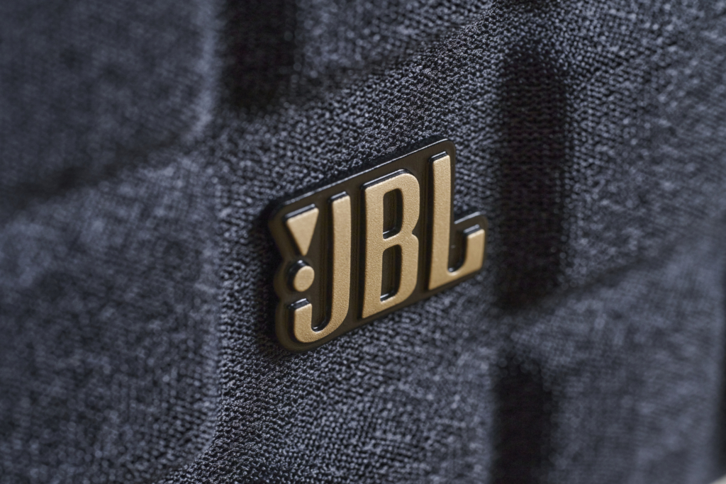 JBL Authentics 200 – Detail