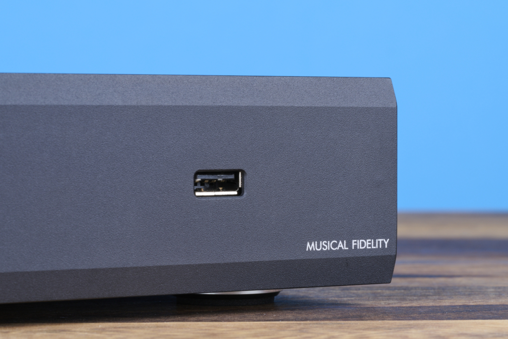 Musical Fidelity MX Stream USB-A an der Front