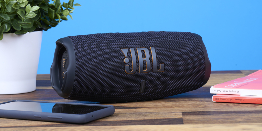 JBL Charge 5 WiFi als Mix zwischen Bluetooth und WLAN Lautsprecher