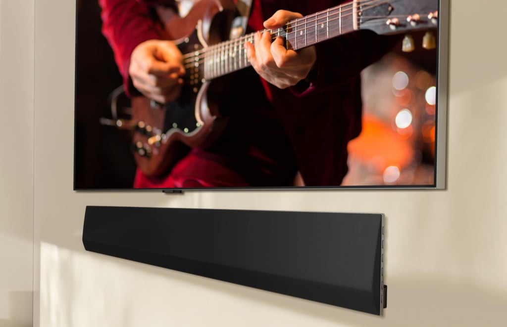 LGs QNED-TVs können ihre Speaker via WOW Orchestra mit Soundbars kombinieren.