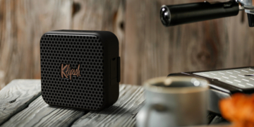 Der Klipsch Austin ist ein neuer Bluetooth-Speaker für unterwegs.