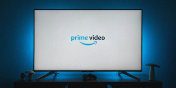 Der Verbraucherzentrale Bundesverband verklagt Amazon wegen der Werbung bei Prime Video.