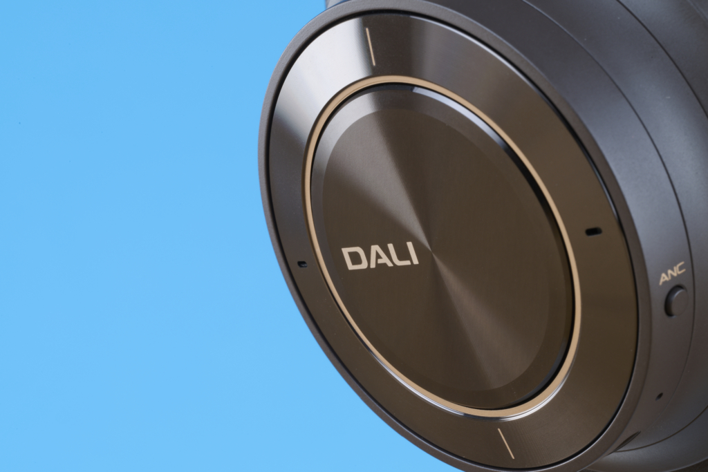 Dali IO-12 – Detail Außen