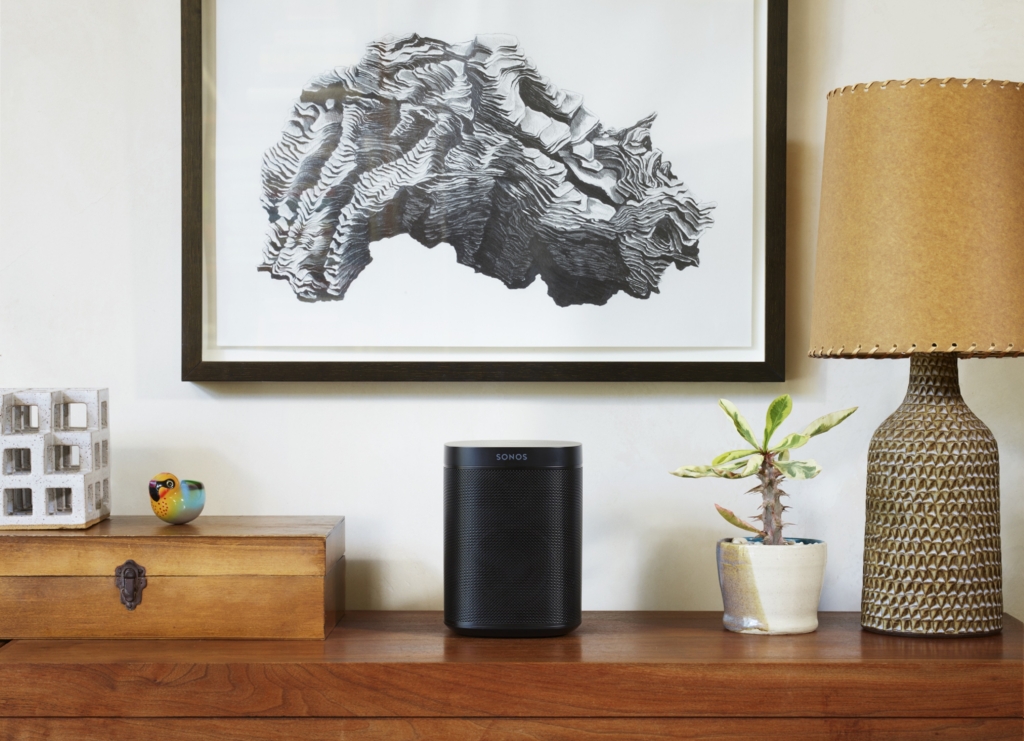 Sonos Lautsprecher auf Kommode