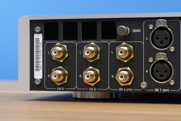 T+A PA 2000 R im Test: Vollverstärker für Fortgeschrittene - HIFI.DE