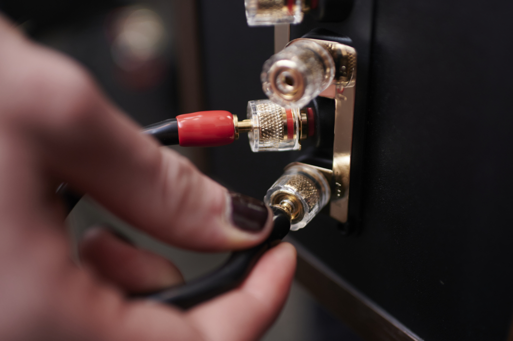 Fehler HiFi-Anlage Kabel an Lautsprecher