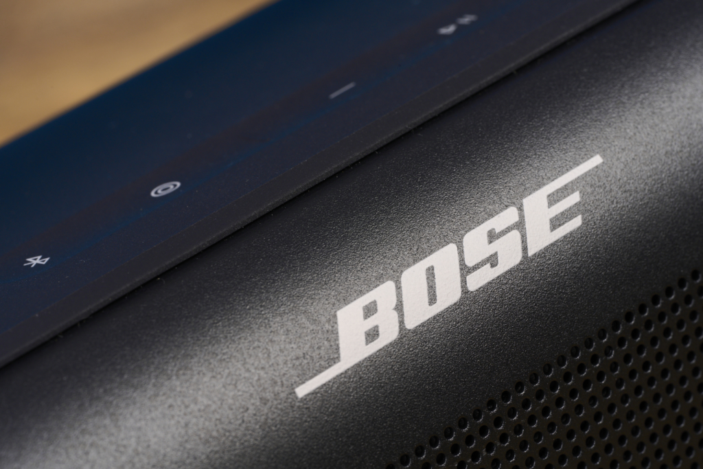 Bose SoundLink Max Test | Detailaufnahme Logo