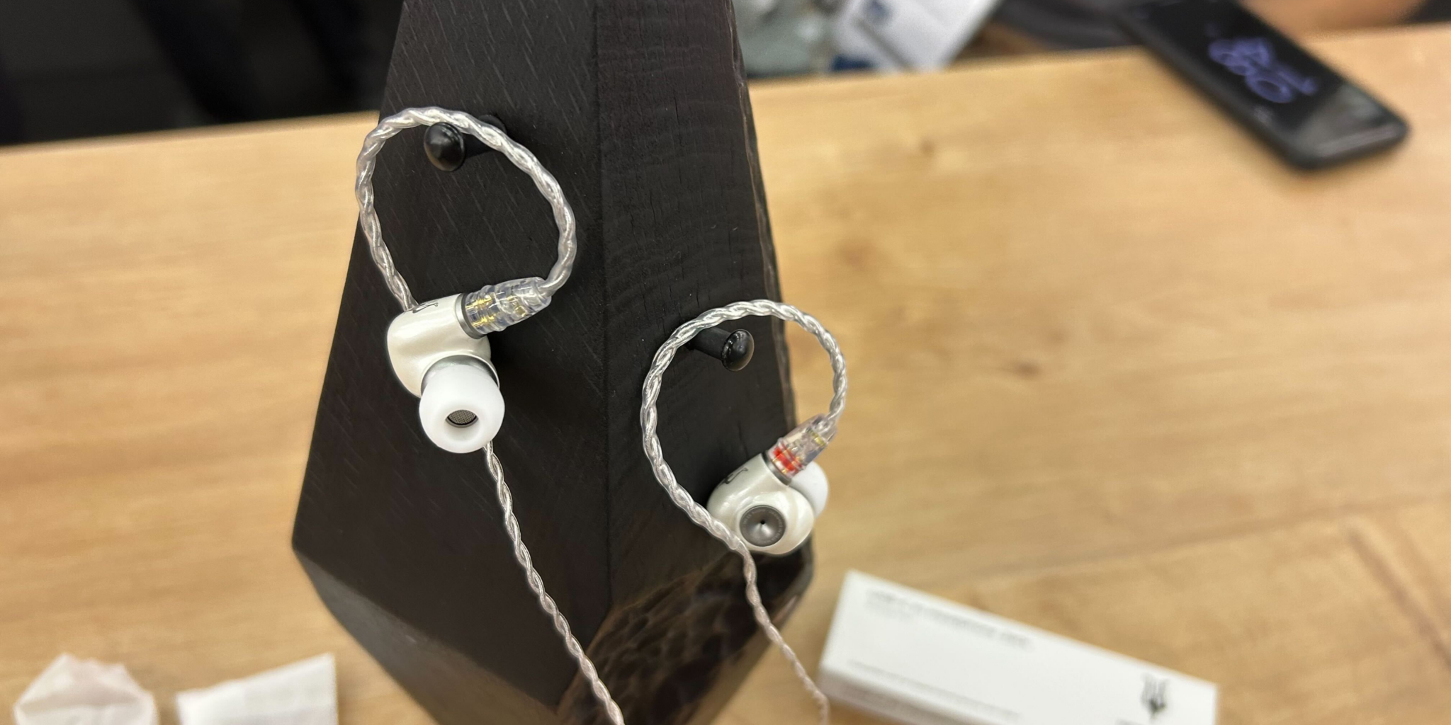 High End 2024: Meze Audio zeigt In-Ear-Monitore mit eigenem DAC - HIFI.DE