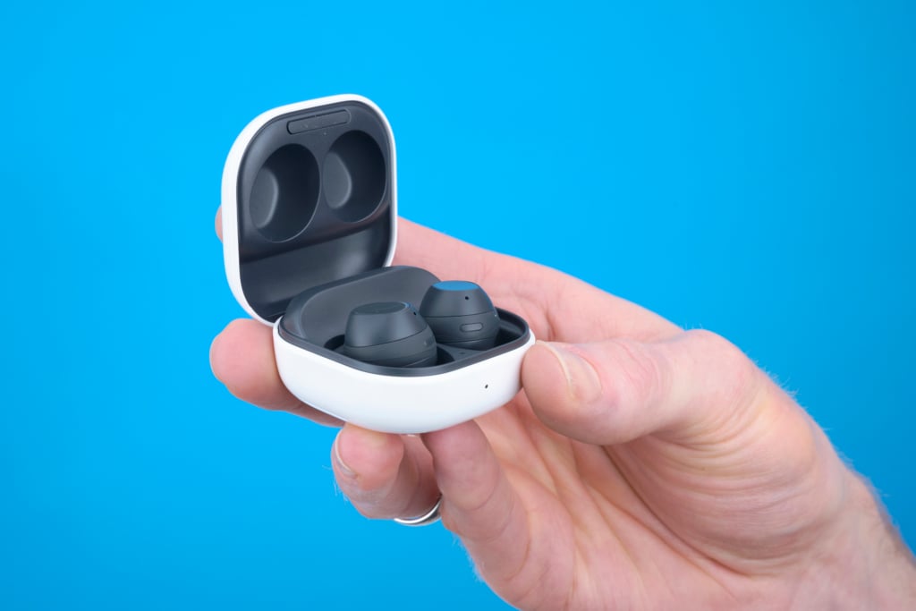 Samsung Galaxy Buds FE – Ladecase offen