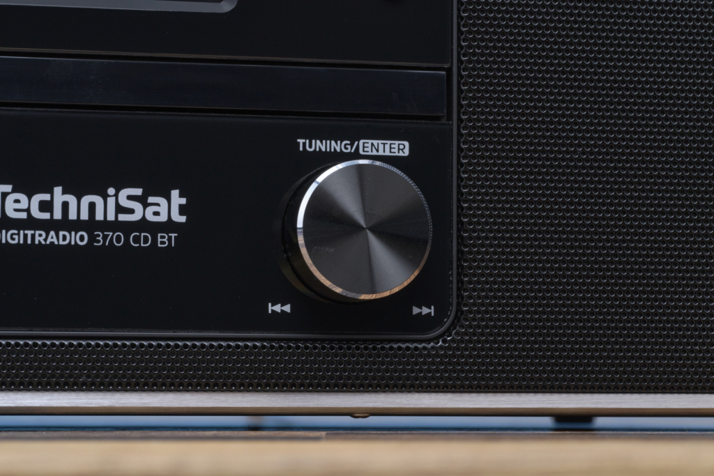 Technisat Digitradio 370 CD BT im Test Bedienung am Gerät