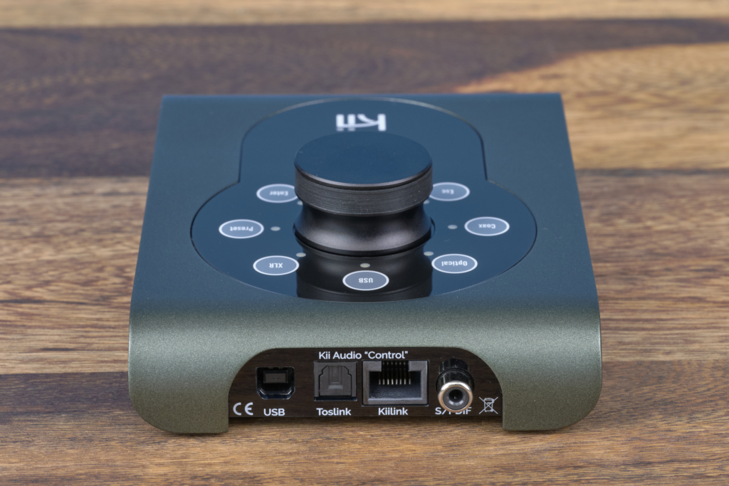 Kii Three BXT Kii Control Anschlüsse