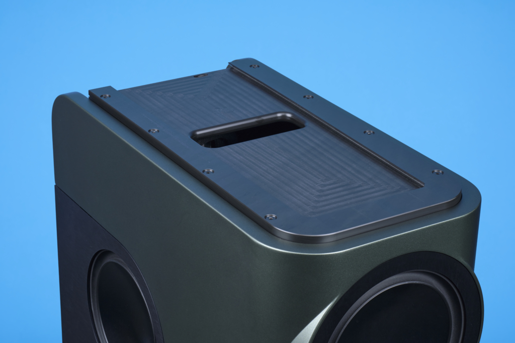 Kii Three BXT Bass-Modul von oben