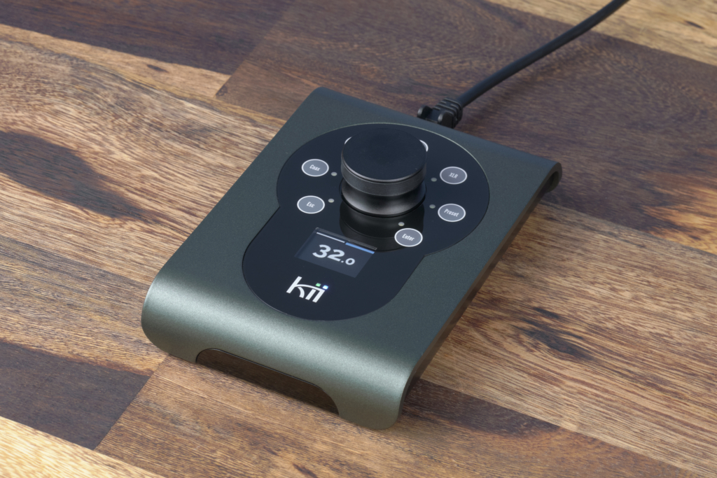 Kii Three BXT Kii Control Pegel