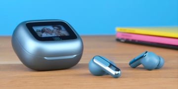 JBL Live Beam 3 im Test: Was bringt das Display im Ladecase?