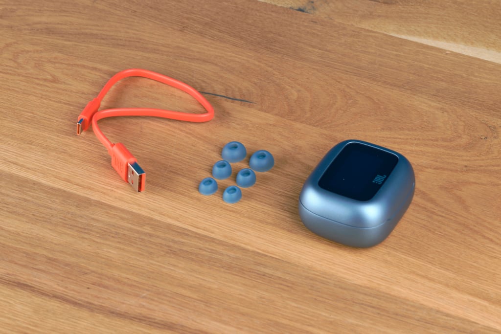 Der Lieferumfang der JBL Live Beam 3
