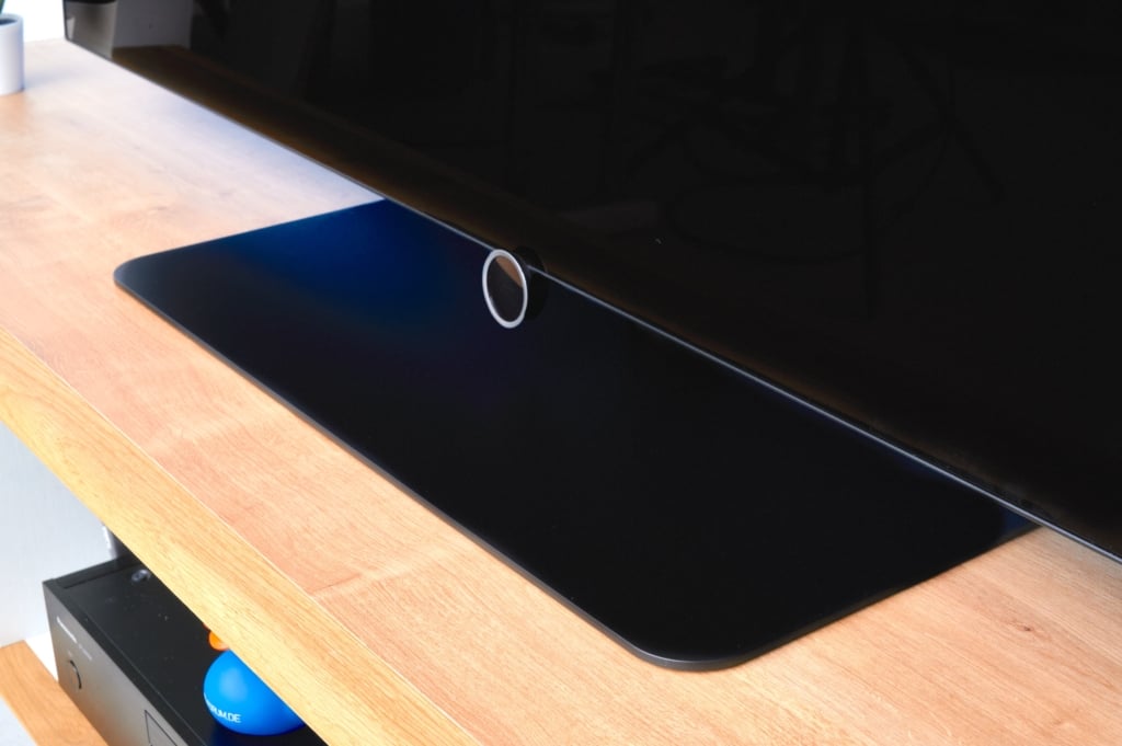 Detailaufnahme Loewe inspire auf TV-Bank
